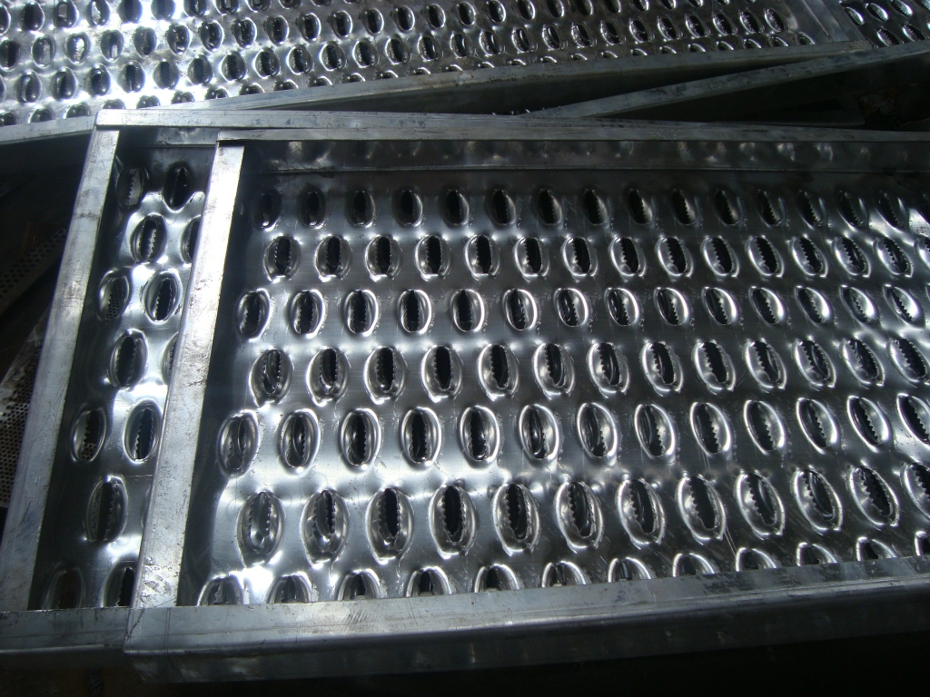 perforated mesh machine图片4